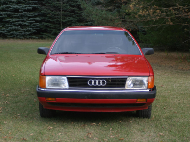 Audi 100 фото