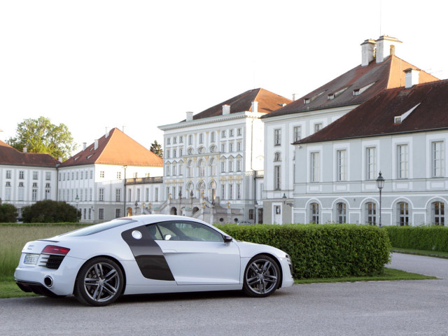 Audi R8 V8 фото