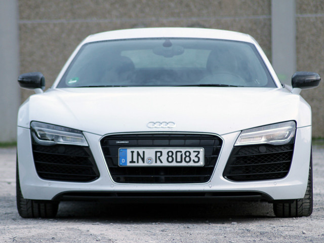 Audi R8 V8 фото