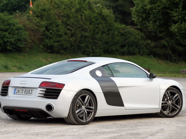 Audi R8 V8 фото