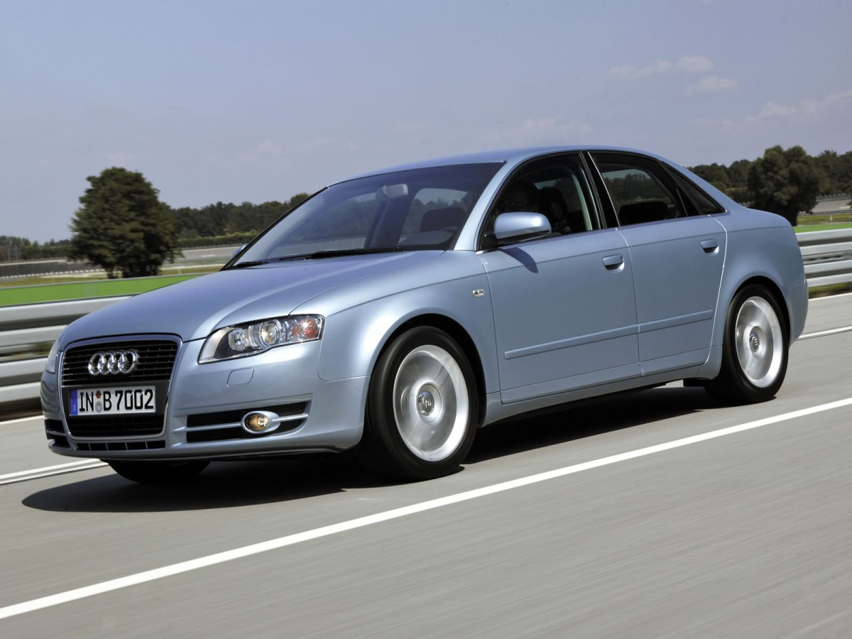 Audi A4 фото 16989