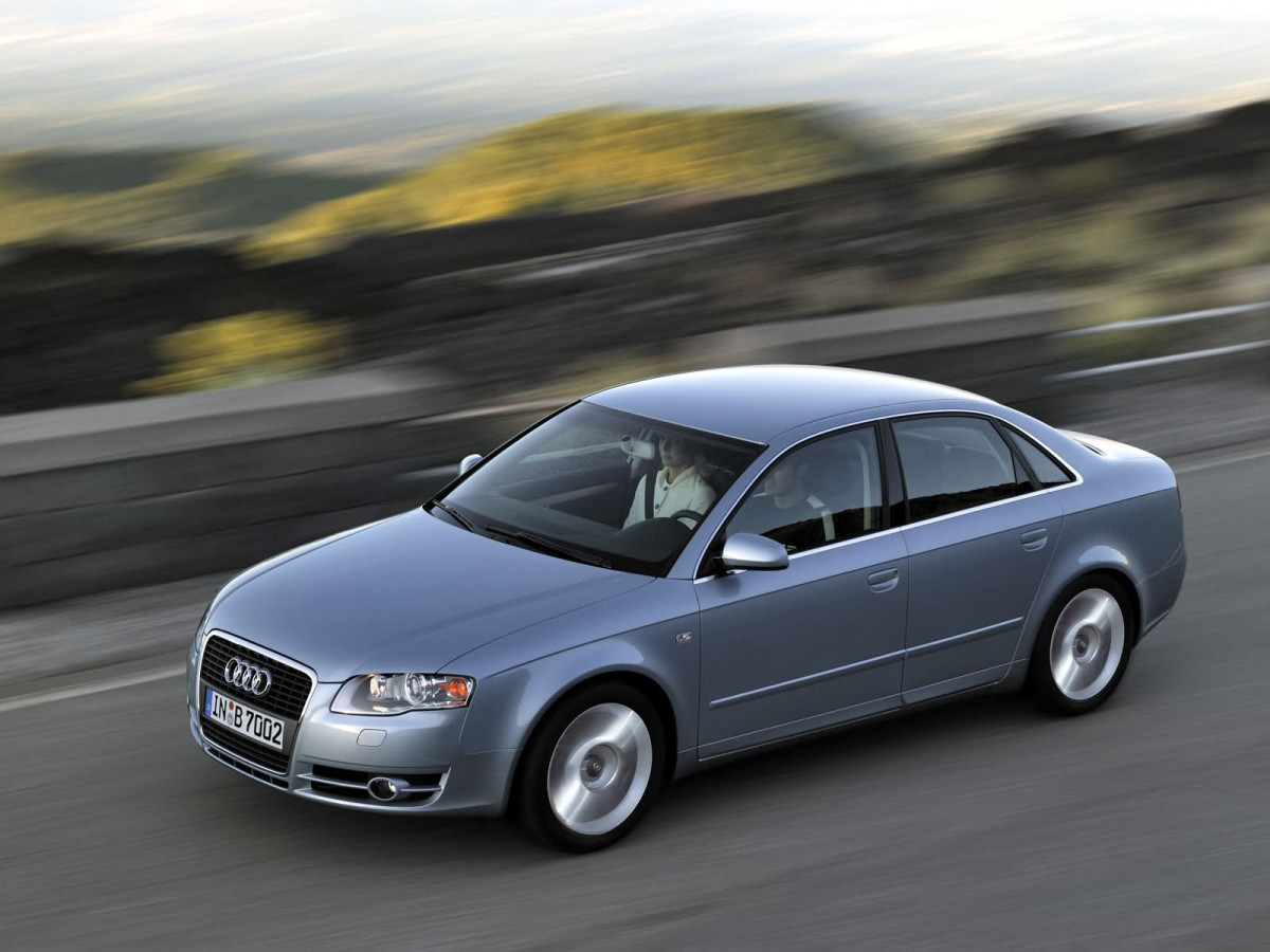 Audi A4 фото 16990