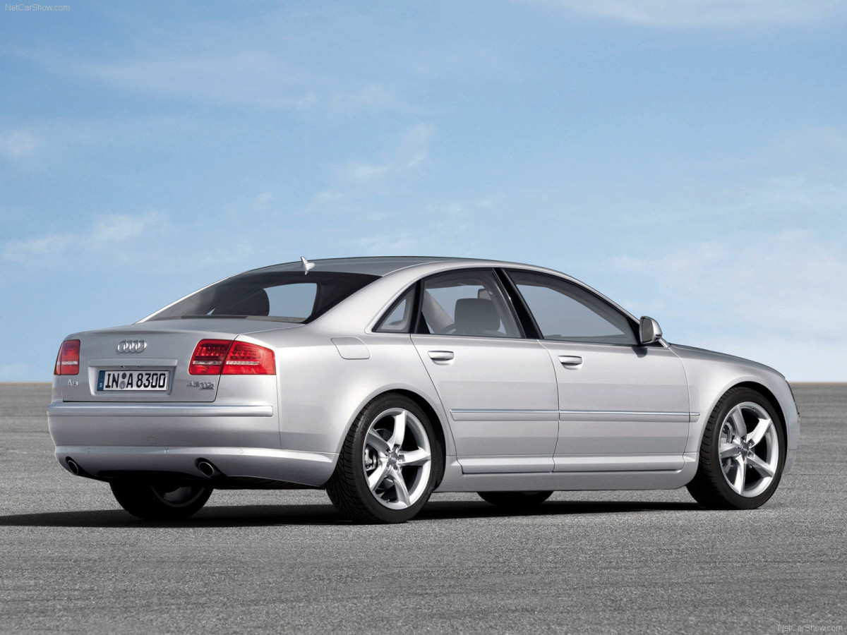 Audi A8 quattro фото 46198