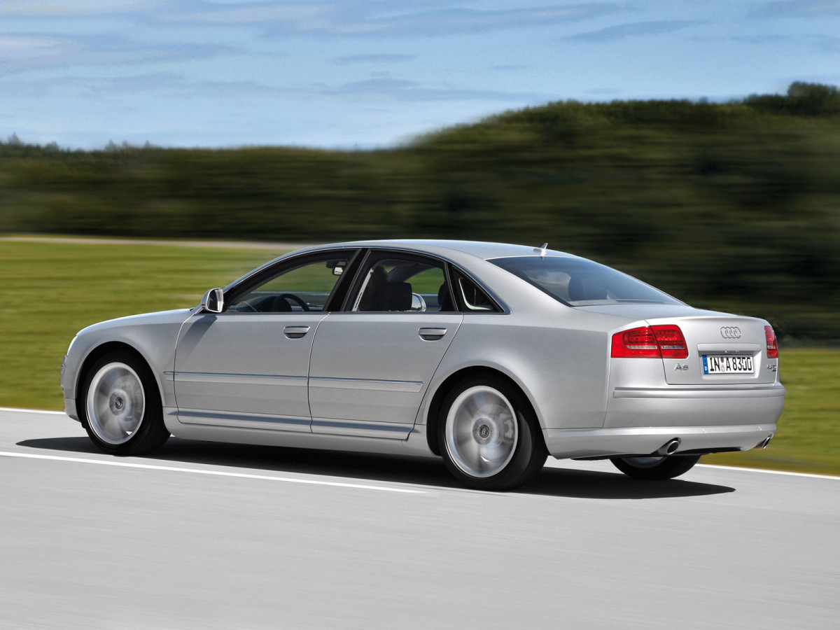 Audi A8 quattro фото 46531