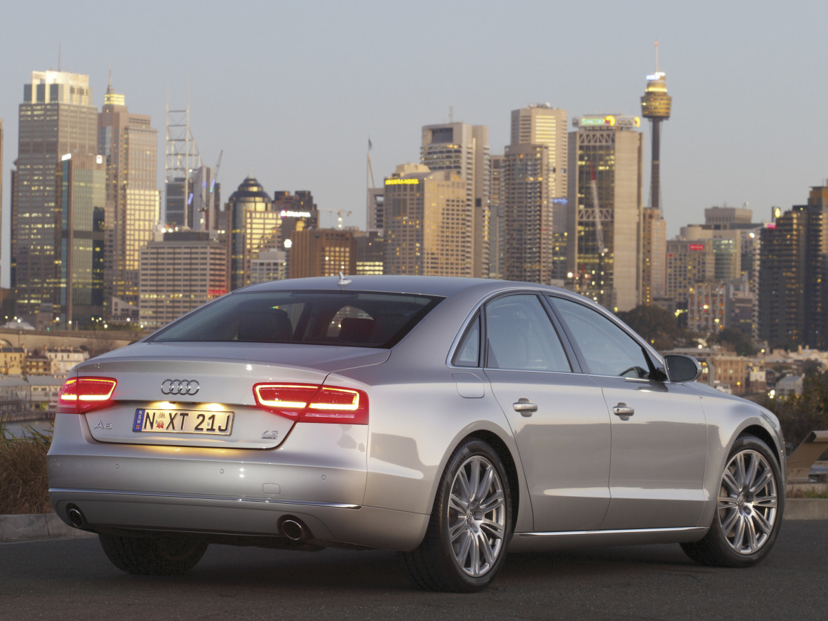 Audi A8 фото 100056