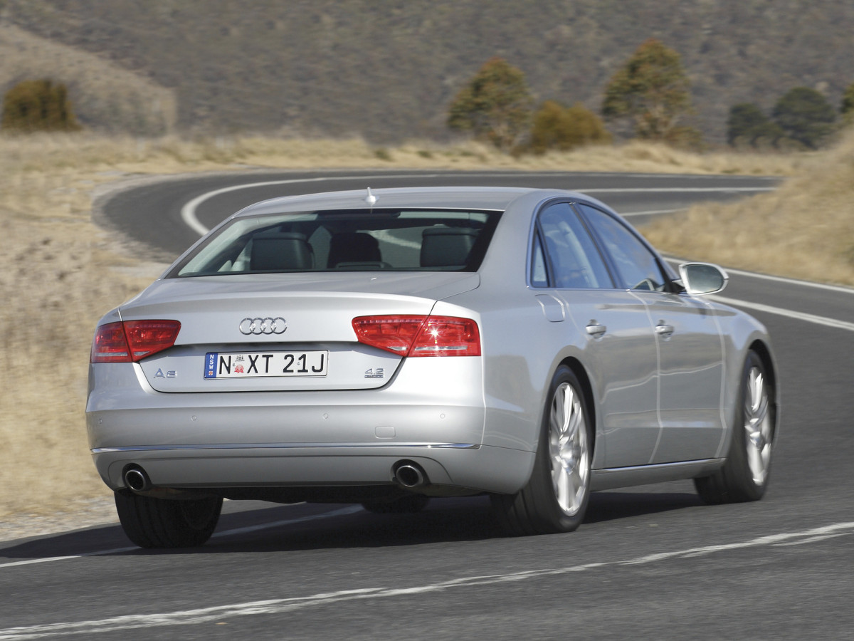 Audi A8 фото 100062