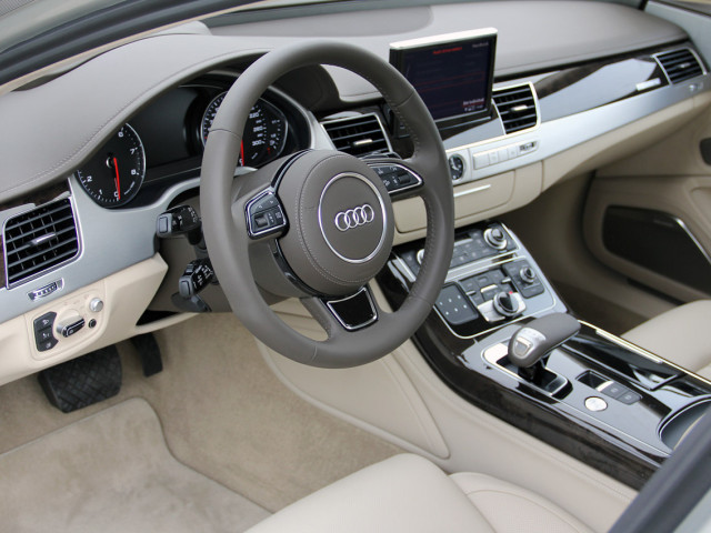 Audi A8 фото