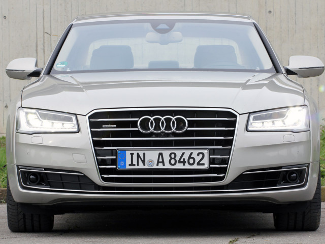 Audi A8 фото