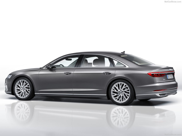 Audi A8 фото