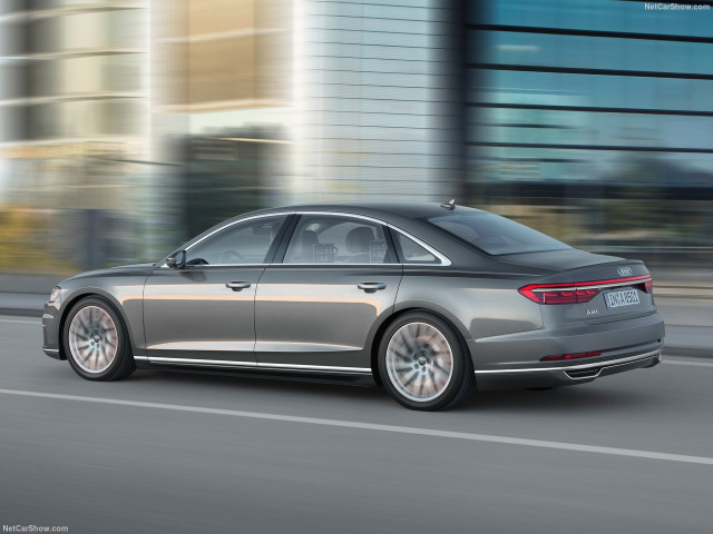 Audi A8 фото