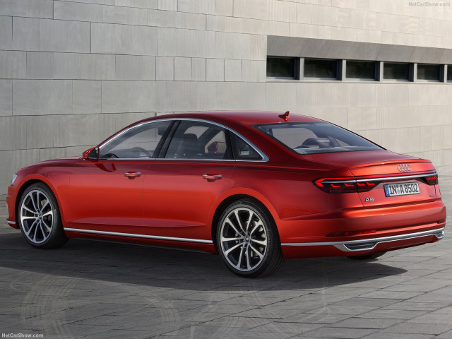 Audi A8 фото