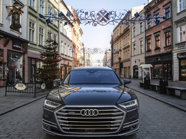 Audi A8 фото