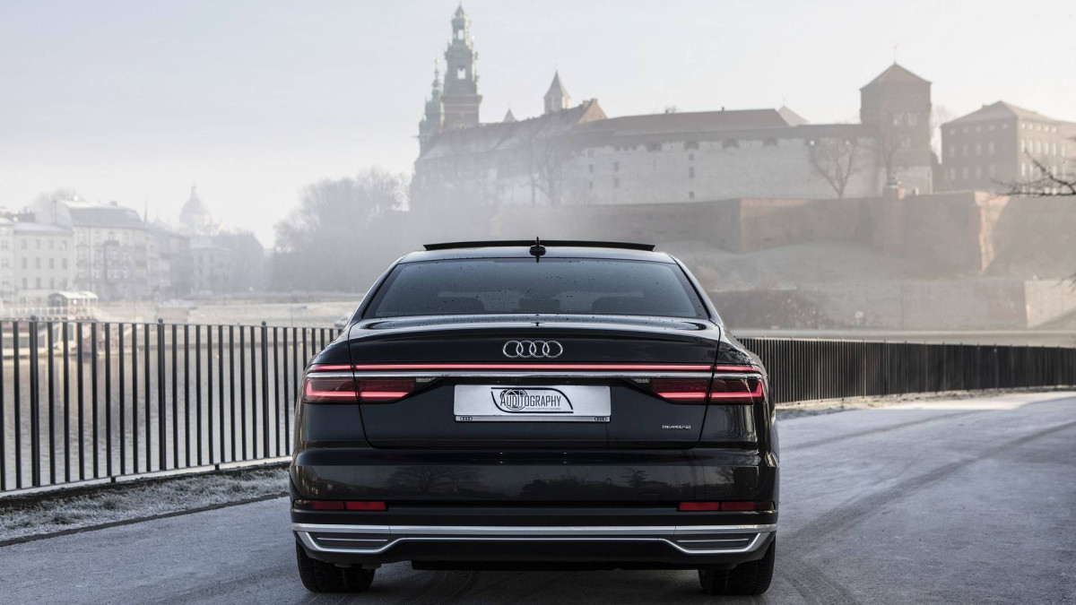 Audi A8 фото 192360