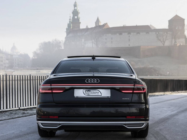 Audi A8 фото