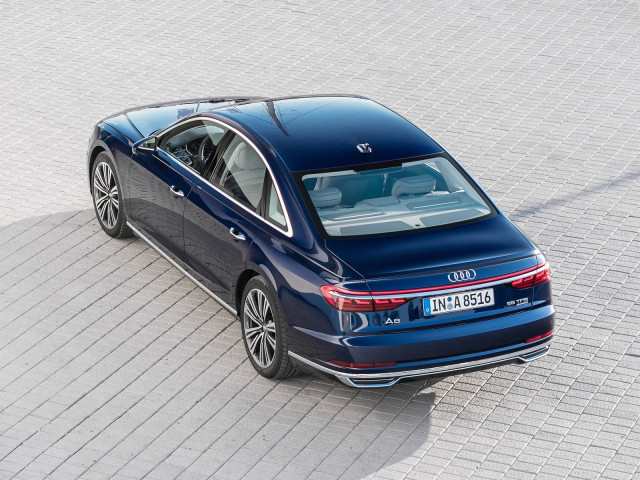 Audi A8 фото