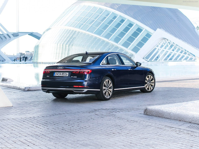 Audi A8 фото