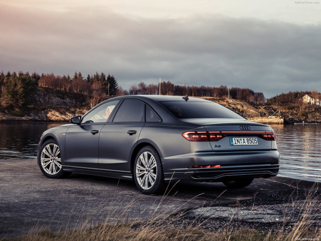 Audi A8 фото