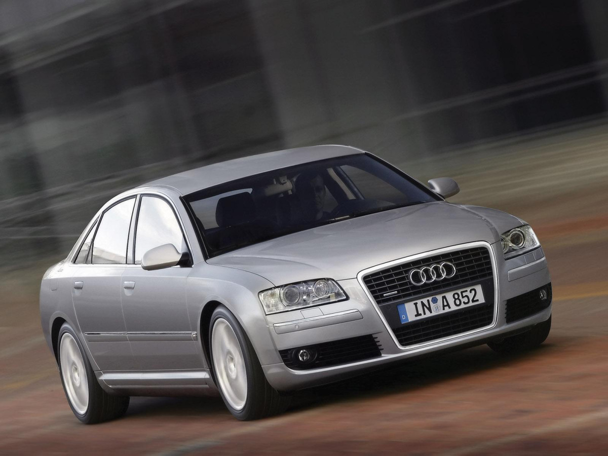 Audi A8 фото 23496