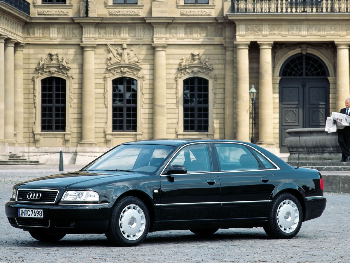 Audi A8 фото 3640