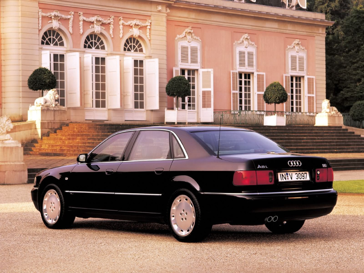 Audi A8 фото 3642