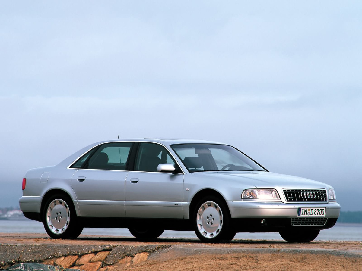 Audi A8 фото 3647