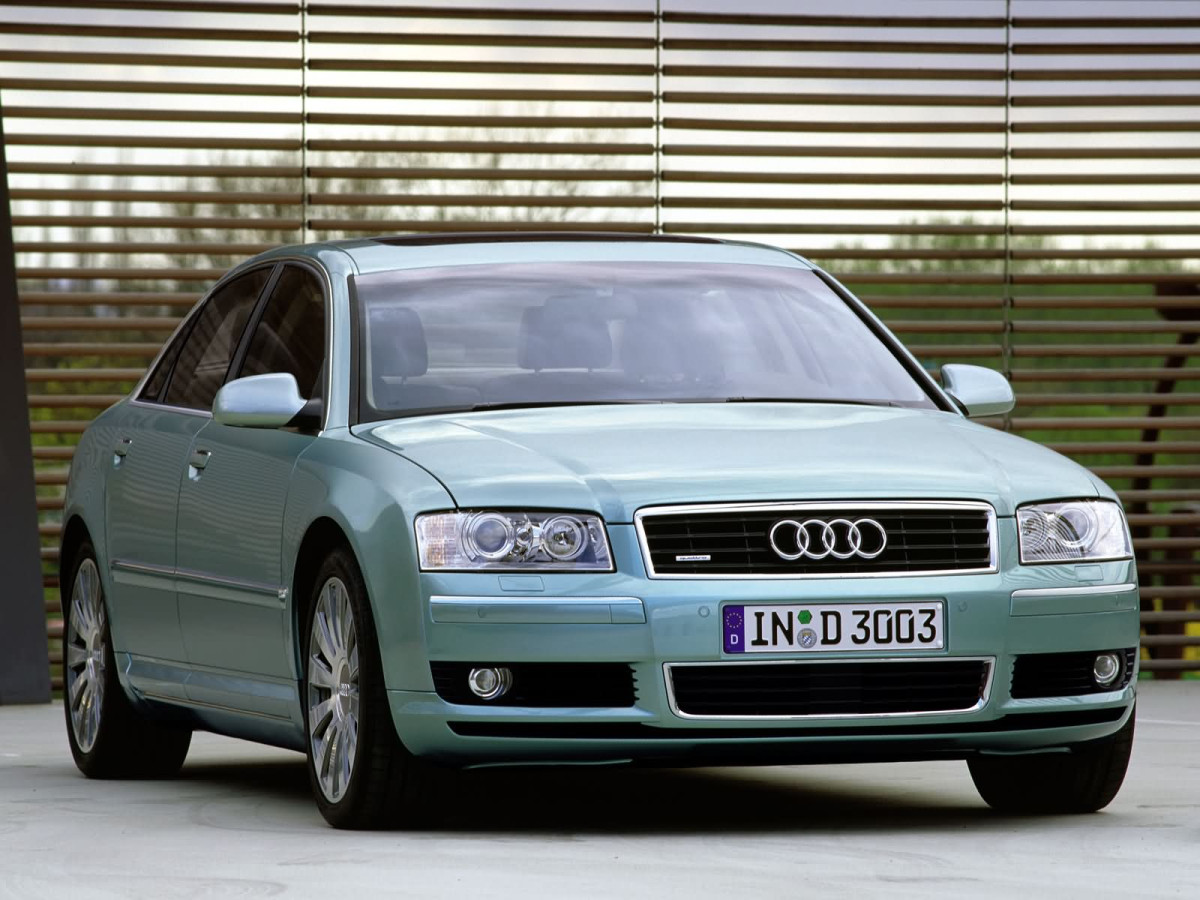 Audi A8 фото 3663