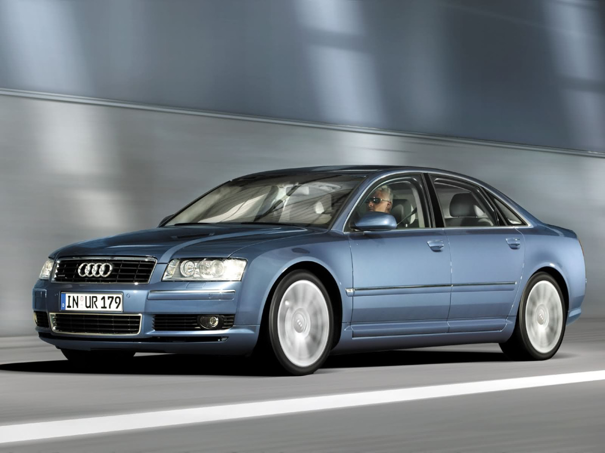 Audi A8 фото 3682