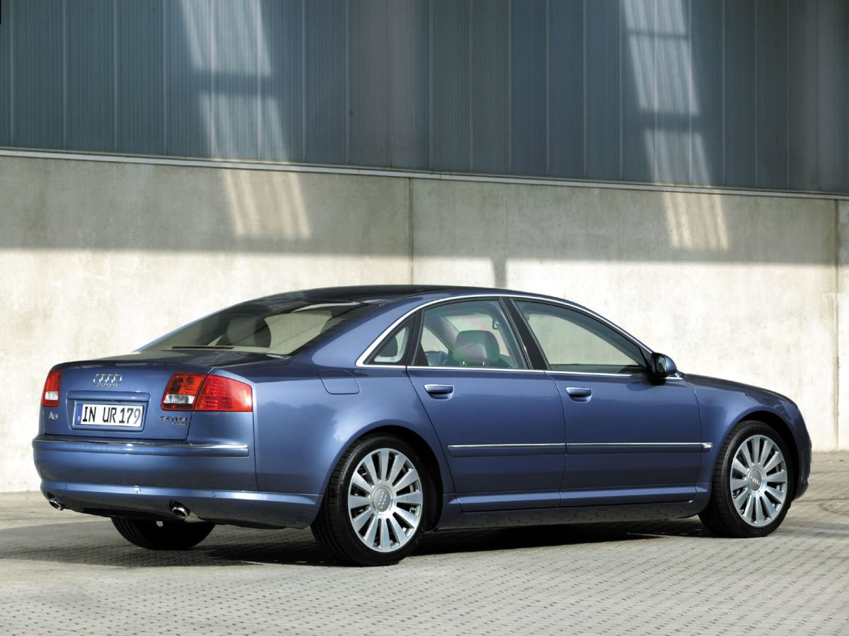 Audi A8 фото 3683