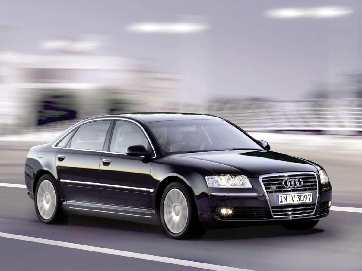 Audi A8 фото 3688