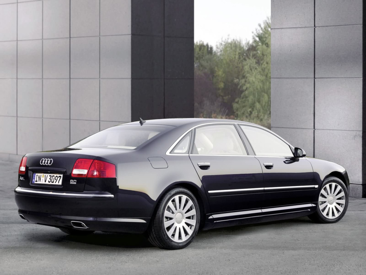 Audi A8 фото 3689