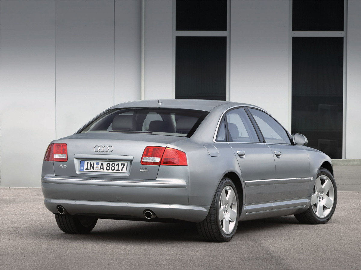 Audi A8 фото 36987