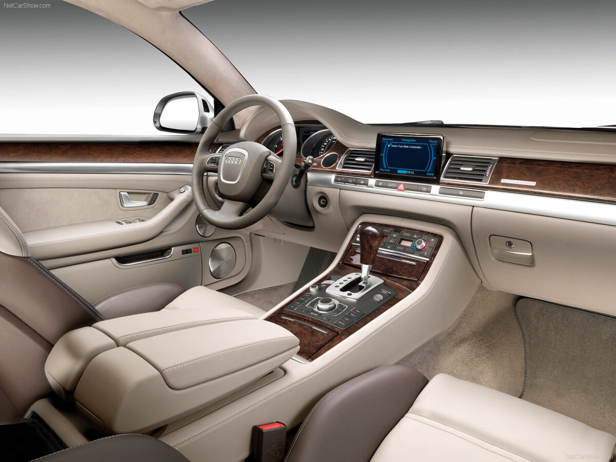 Audi A8 фото 46527