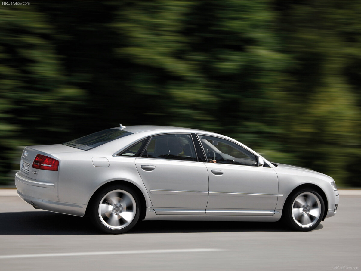 Audi A8 фото 46529