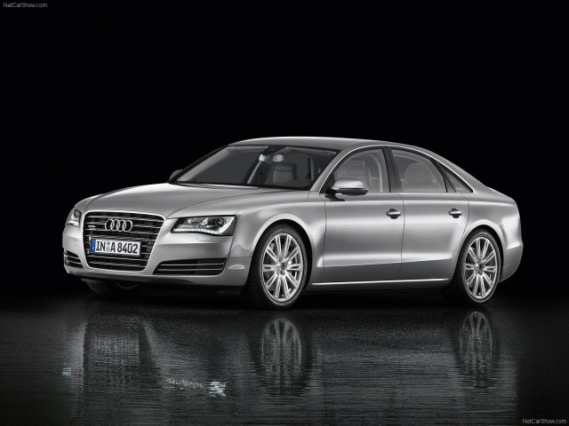 Audi A8 фото