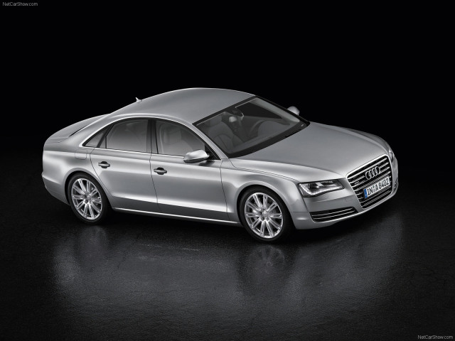 Audi A8 фото