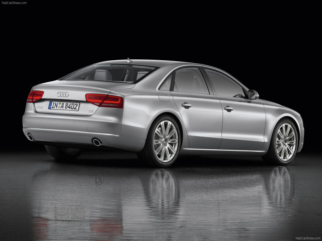 Audi A8 фото