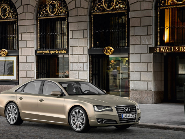 Audi A8 фото