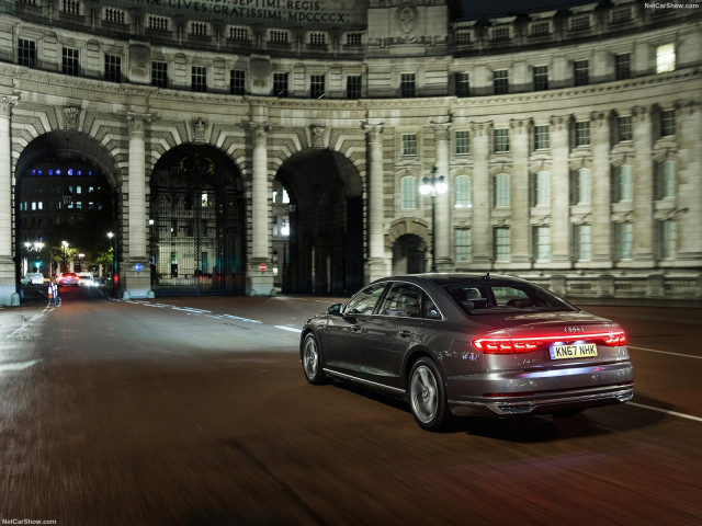 Audi A8L фото