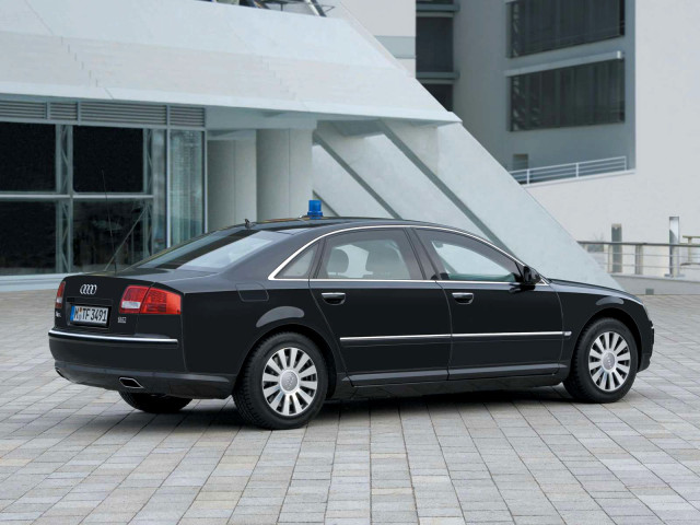 Audi A8L фото