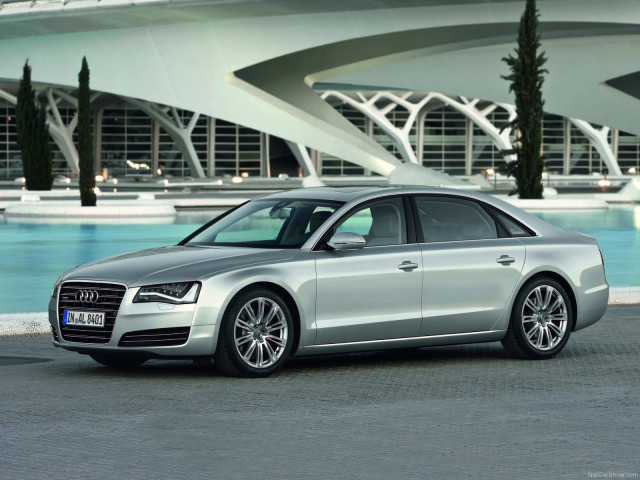 Audi A8L фото