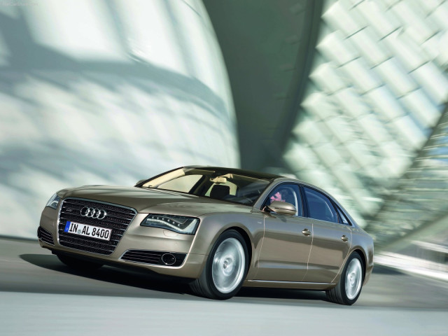 Audi A8L фото