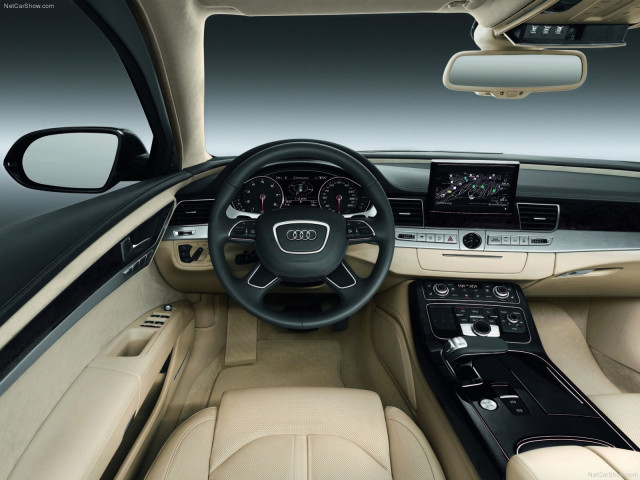 Audi A8L фото