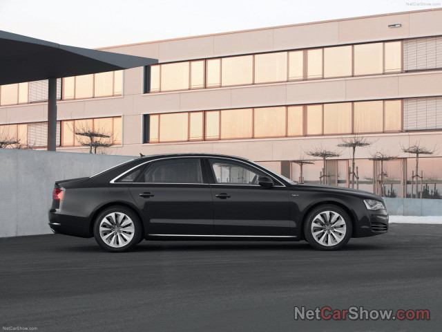 Audi A8L фото