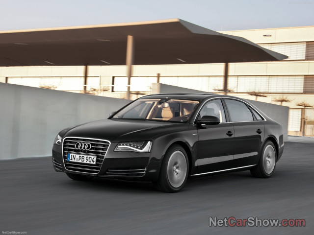 Audi A8L фото