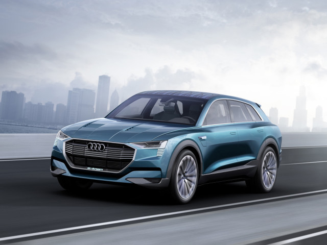 Audi e-tron фото