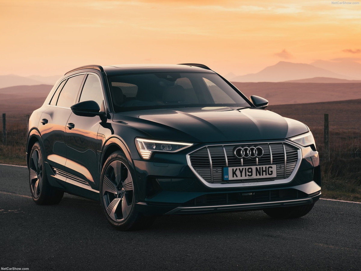 Audi e-tron фото 201905