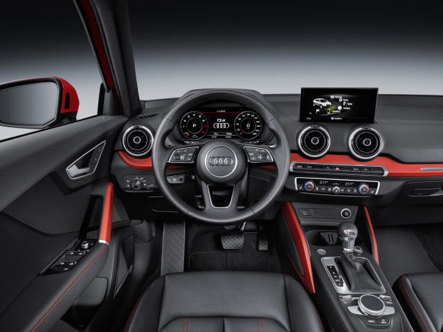 Audi Q2 фото