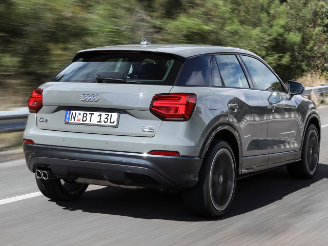 Audi Q2 фото