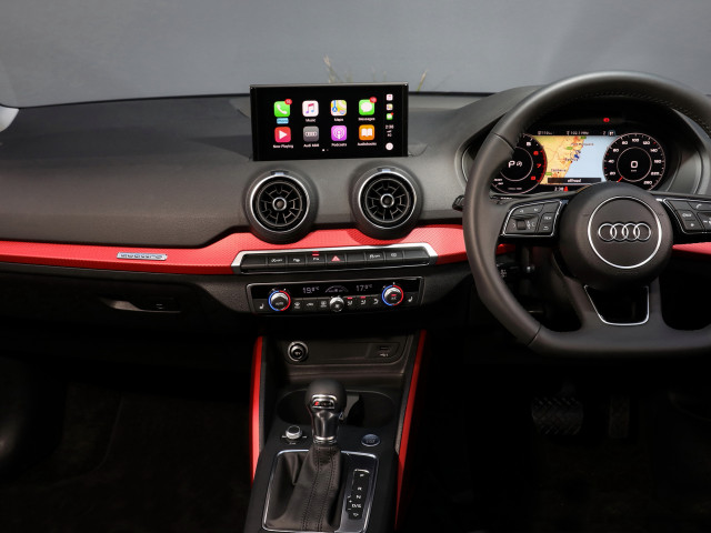 Audi Q2 фото