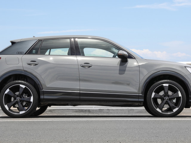 Audi Q2 фото
